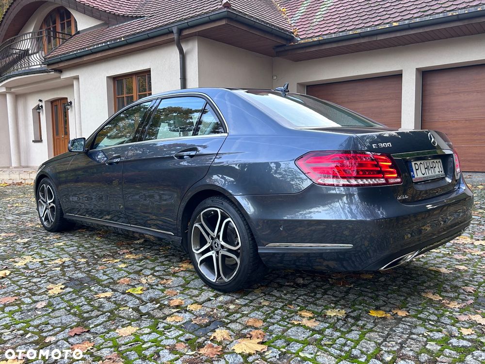 Mercedes-Benz Klasa E - 9