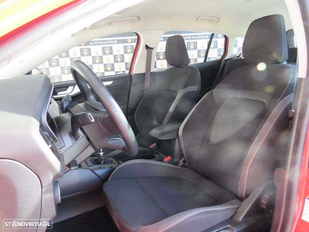 Ford Focus SW - 14