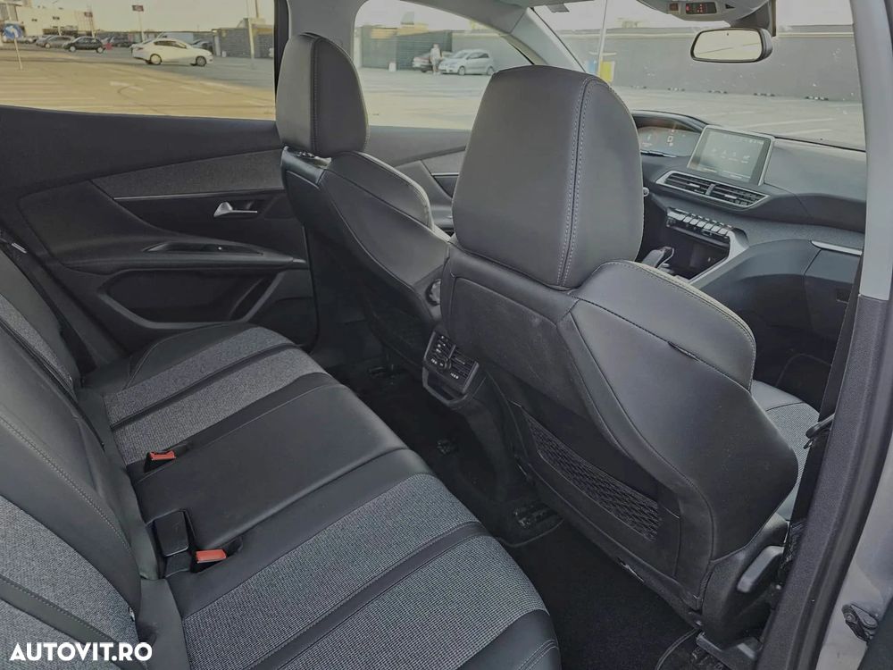 Peugeot 3008 1.2 PureTech 130 EAT8 Allure Pack - 9