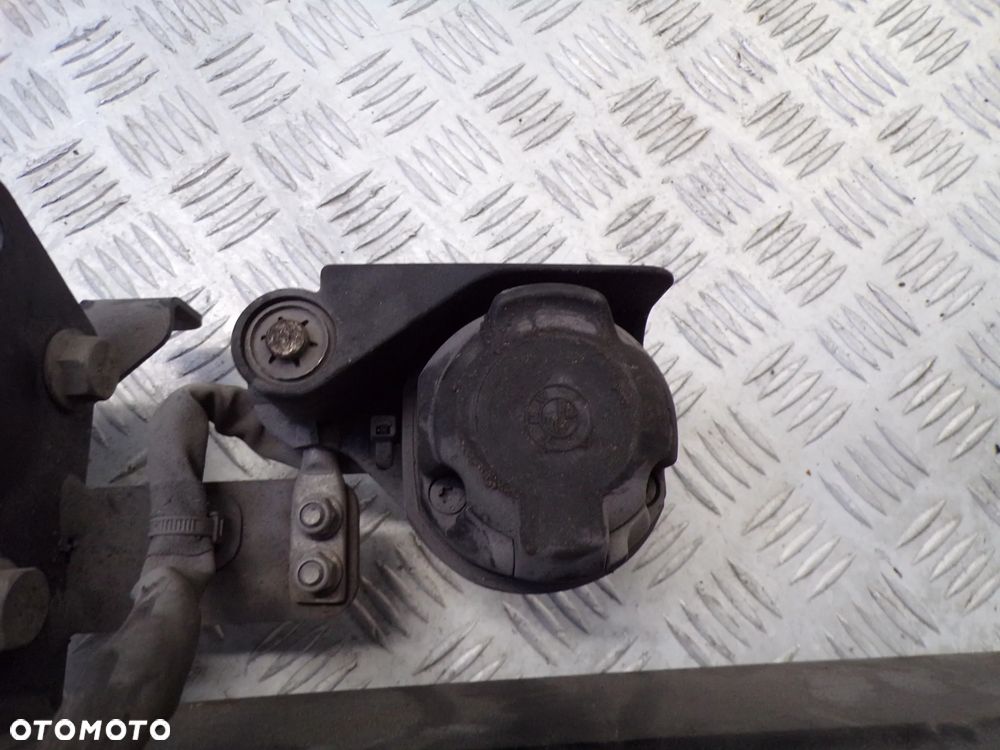 HAK BMW X1 F48 BEZ KULKI - 6