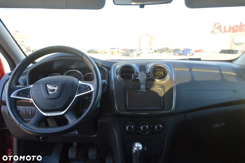 Dacia Sandero 0.9 TCe Laureate - 8