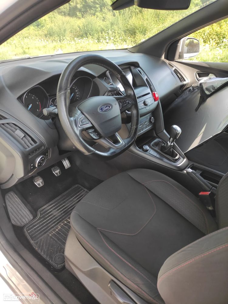 Ford Focus 1.5 TDCi ST-Line - 8