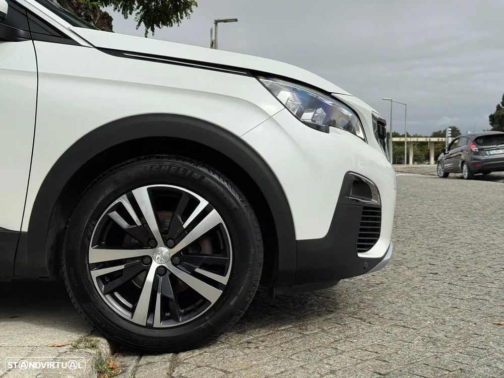 Peugeot 5008 1.5 BlueHDi Allure EAT8 - 11