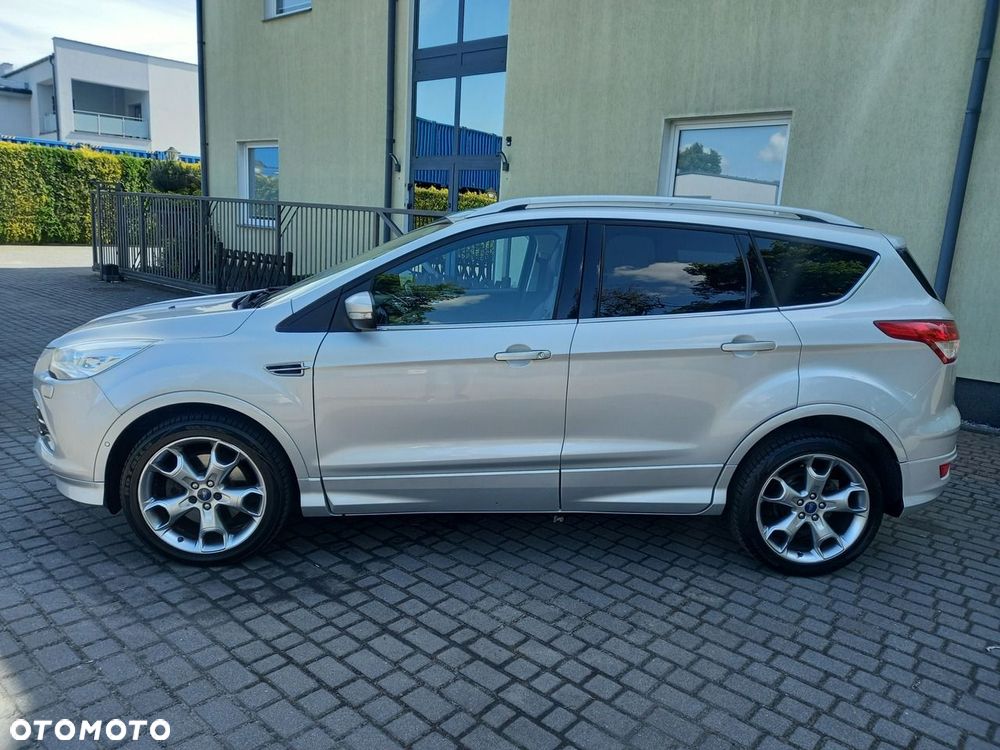 Ford Kuga 2.0 TDCi 2x4 Titanium - 10