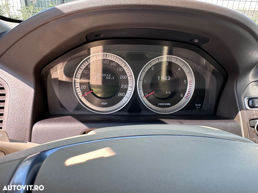 Volvo XC 60 - 8