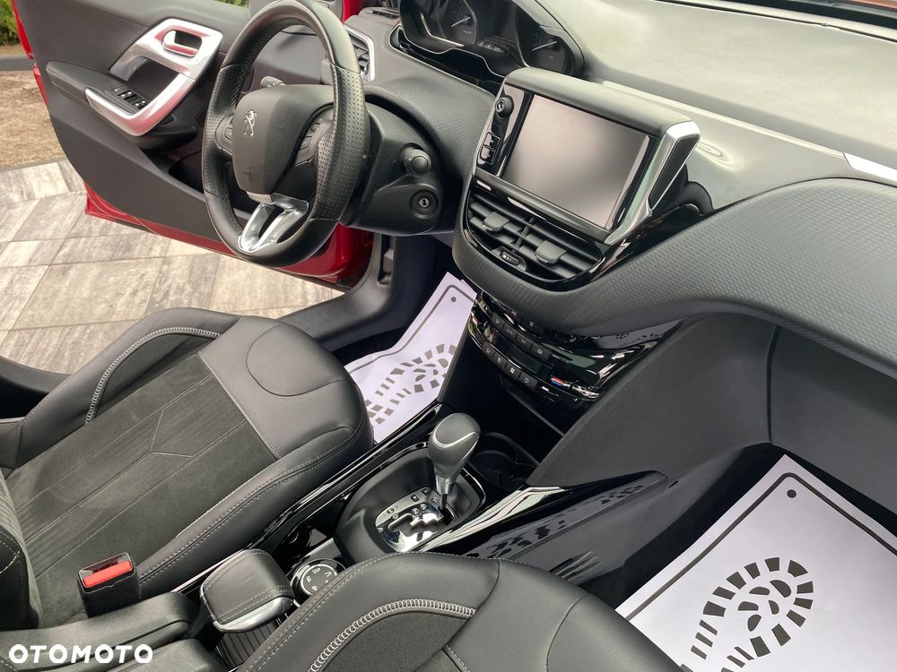 Peugeot 2008 PureTech 110 GPF Stop&Start EAT6 Crossway - 8