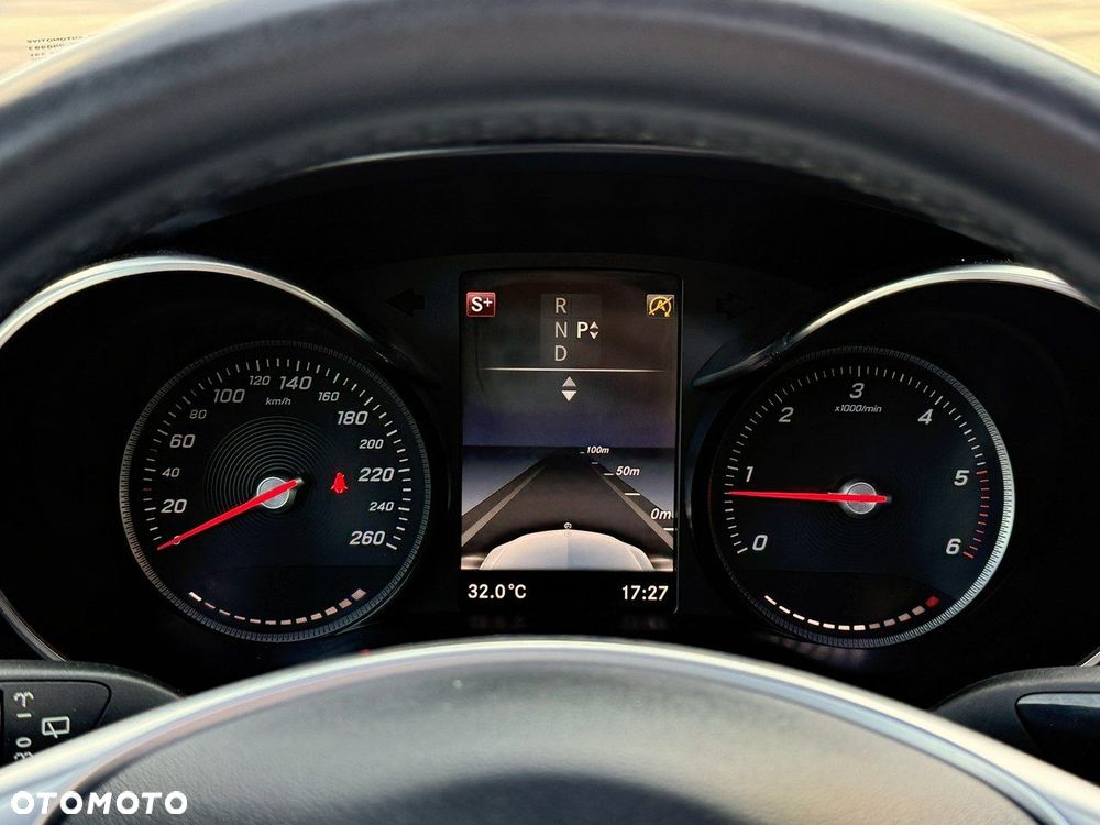 Mercedes-Benz Klasa C 250 d 4Matic 9G-TRONIC AMG Line - 13