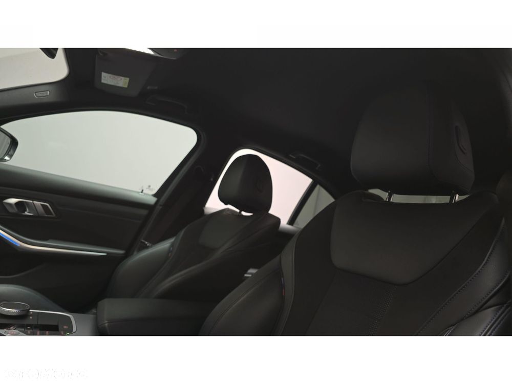 BMW Seria 3 320d xDrive mHEV M Sport - 18