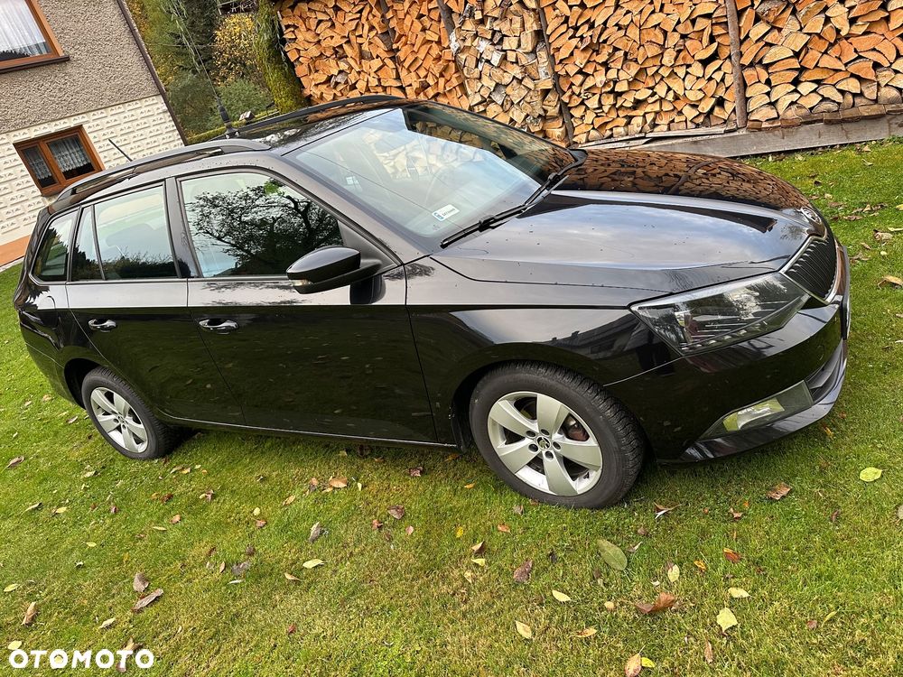 Skoda Fabia 2015 photo 3
