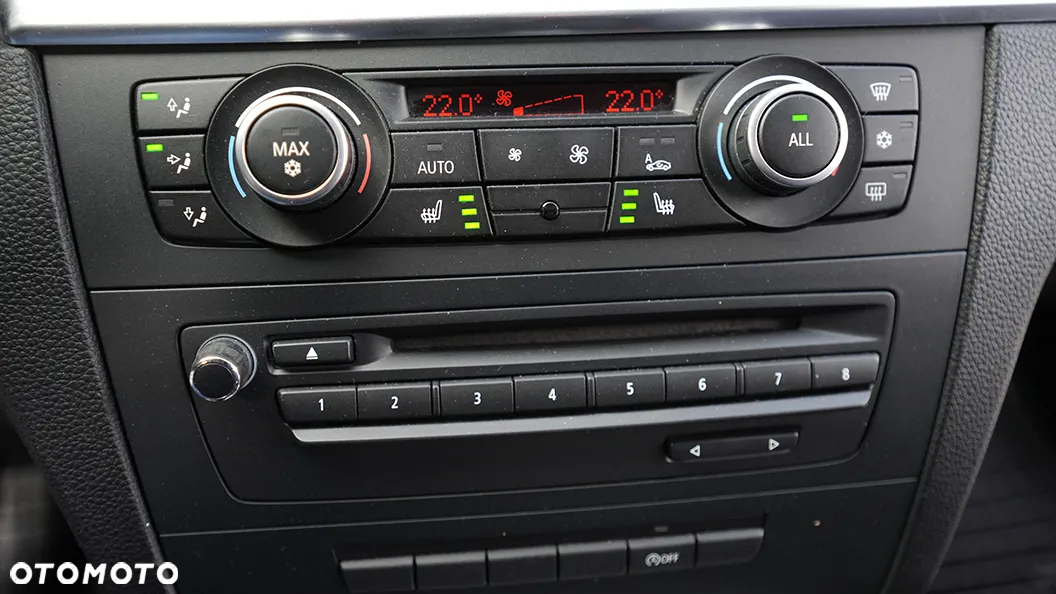 BMW Seria 1 120d DPF Edition Lifestyle - 36