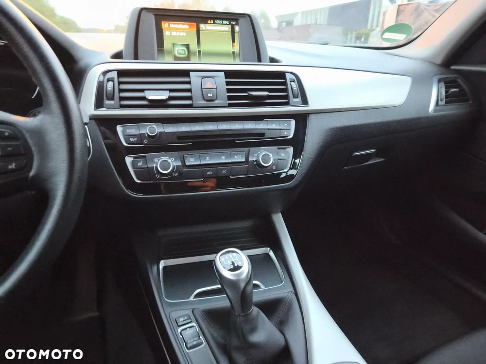 BMW Seria 1 118i - 37
