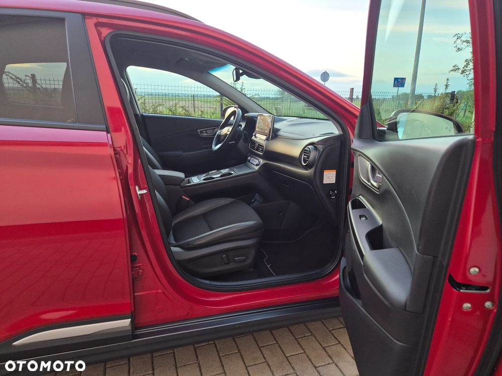 Hyundai Kona 64kWh Premium - 28