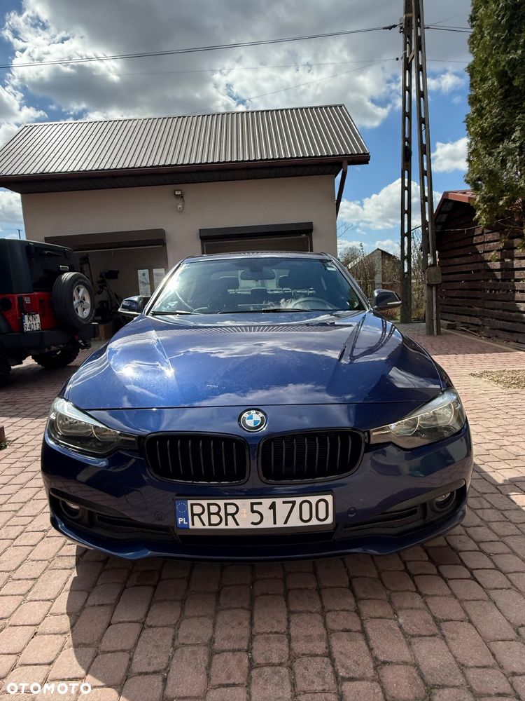 BMW Seria 3 320i xDrive - 2