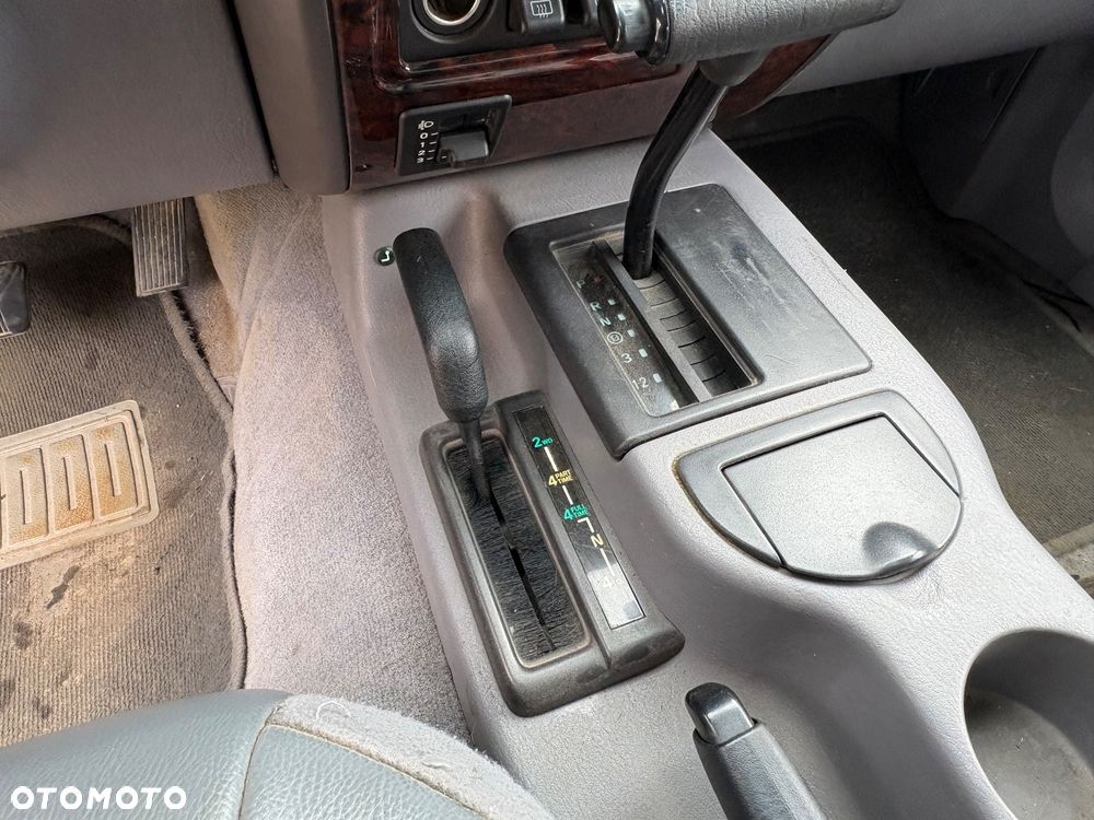 Jeep Cherokee - 13