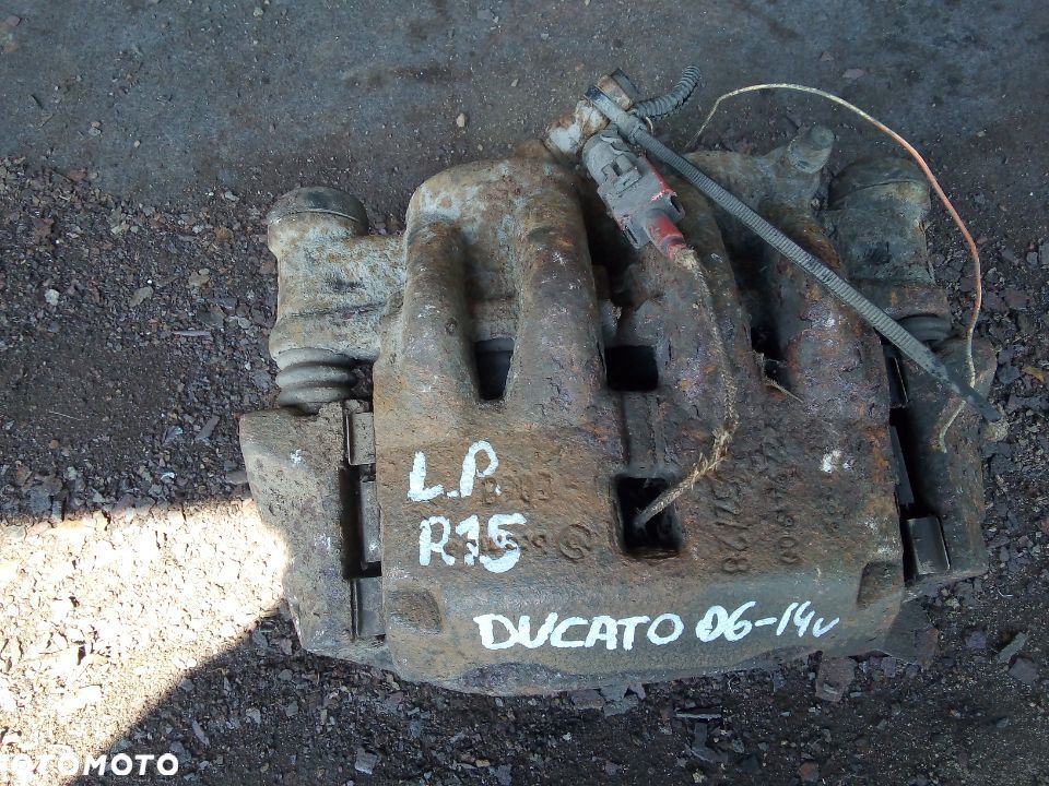 CITROEN Jumper Boxer Ducato zacisk hamulcowy przód jarzmo 06-14r 15 cali - 1