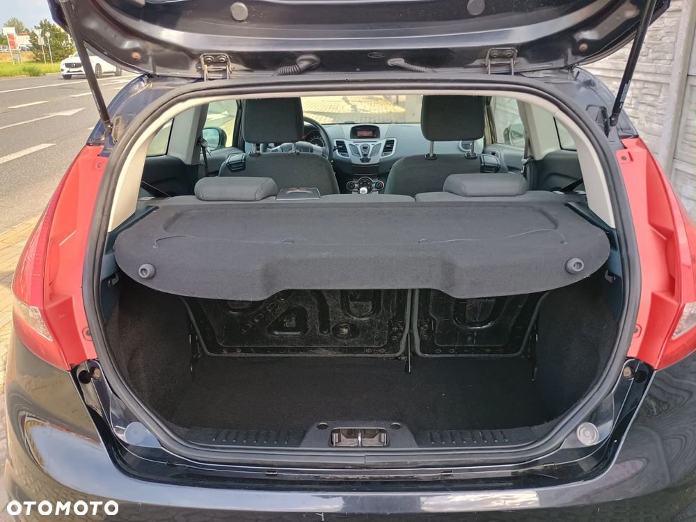 Ford Fiesta 1.25 Trend - 13