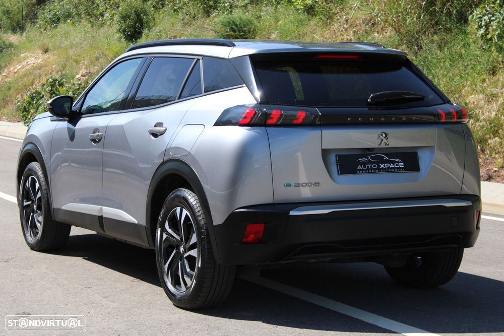 Peugeot e-2008 Allure - 15