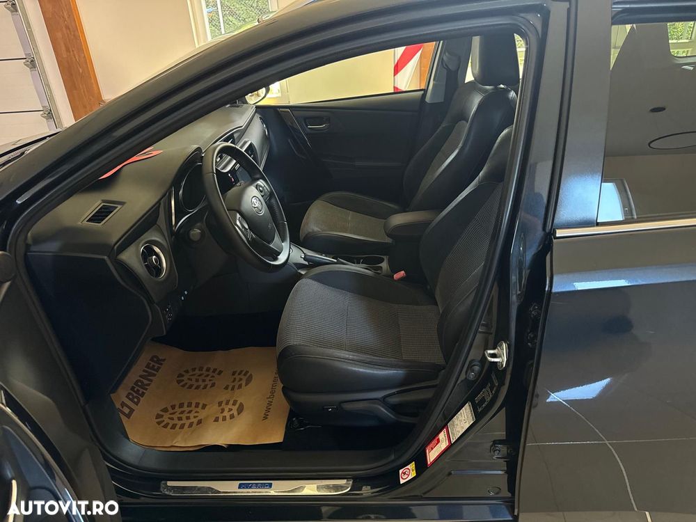 Toyota Auris 1.8 VVT-i Hybrid Automatik Touring Sports Team Deutschland - 14