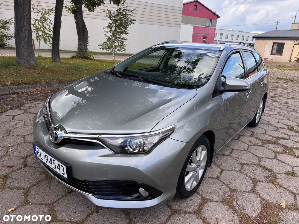 Toyota Auris 1.6 Valvematic Comfort - 3