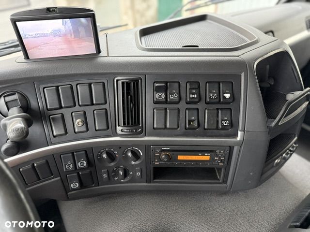 Volvo FM 330 6x2 Skrzynia 9M - 8