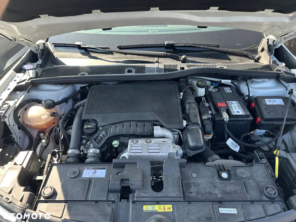 Citroën C4 PureTech 130 Stop&Start EAT8 SHINE - 23