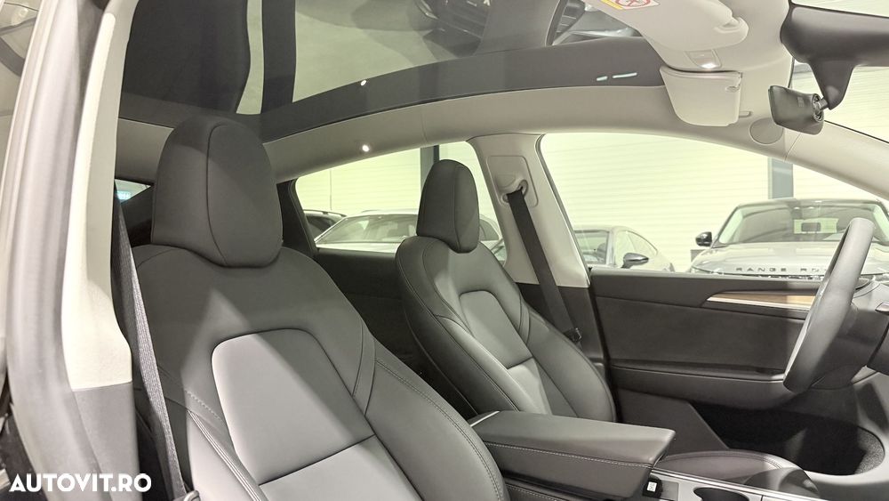 Tesla Model Y - 22