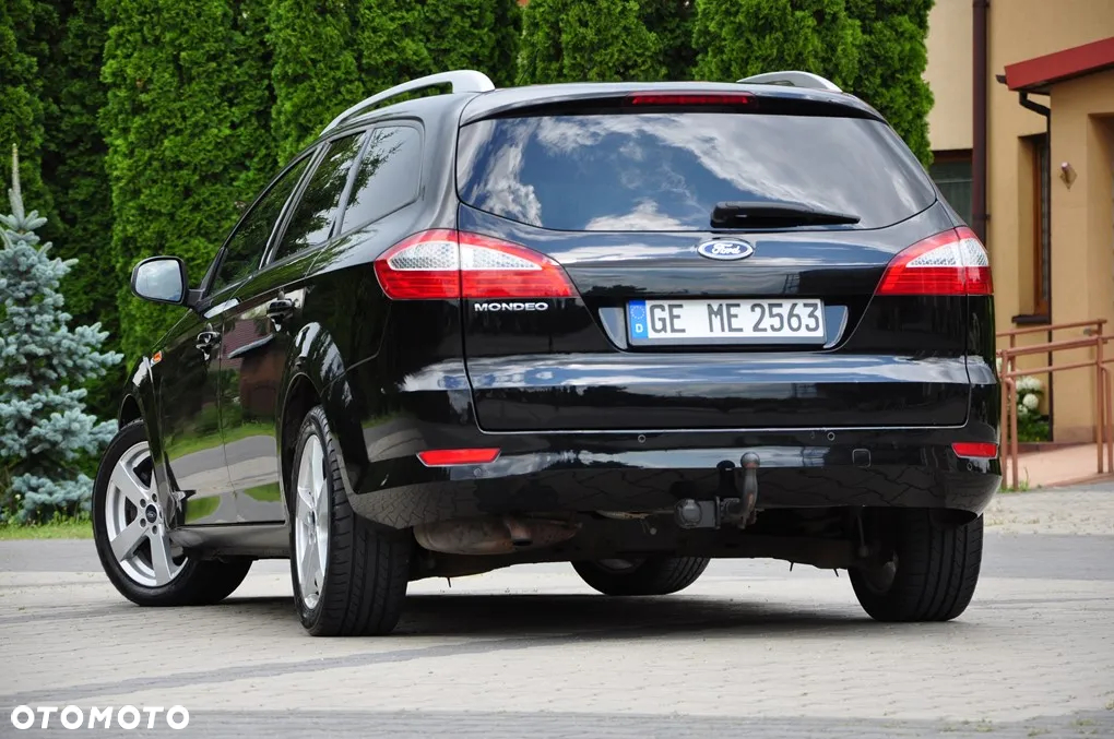 Ford Mondeo 2.0 FF Ghia - 23