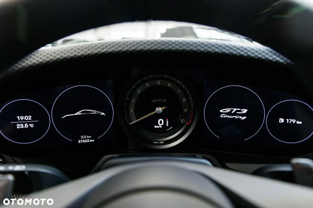 Porsche 911 GT3 Touring PDK - 38