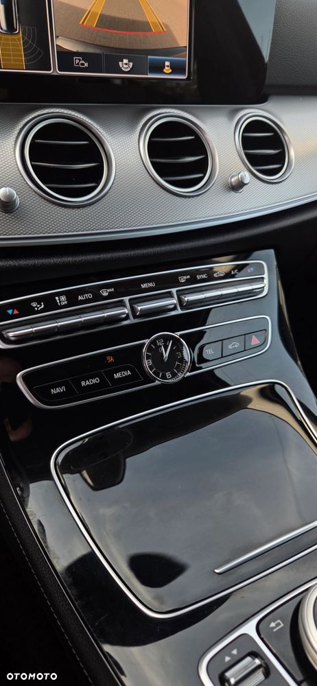 Mercedes-Benz Klasa E 220 d 9G-TRONIC - 29