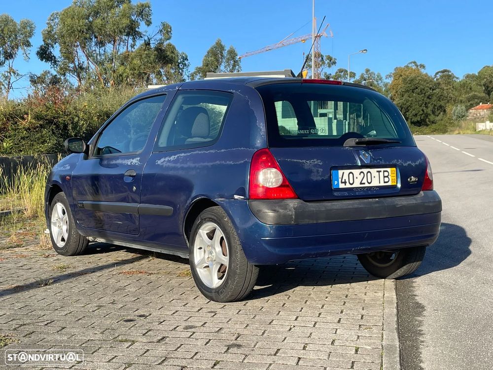 Renault Clio 1.2 16V Privilège - 6