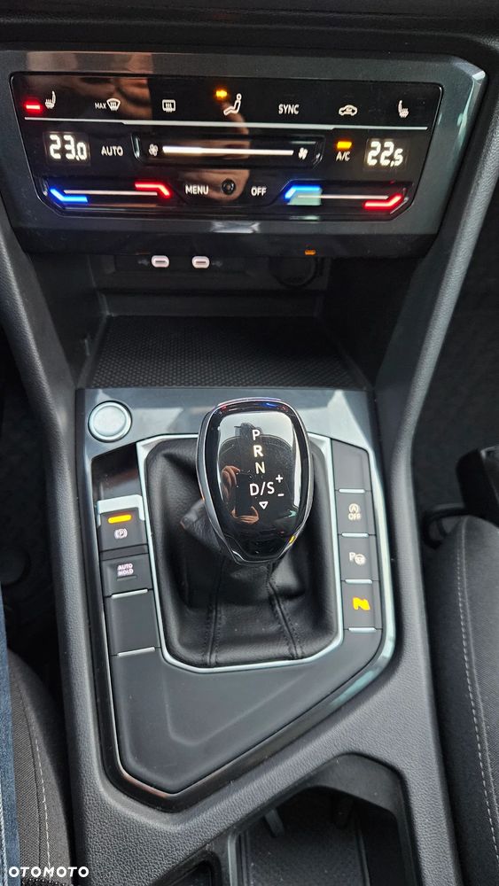 Volkswagen Tiguan - 9