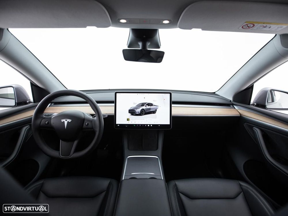 Tesla Model Y Long Range Dual Motor AWD - 8