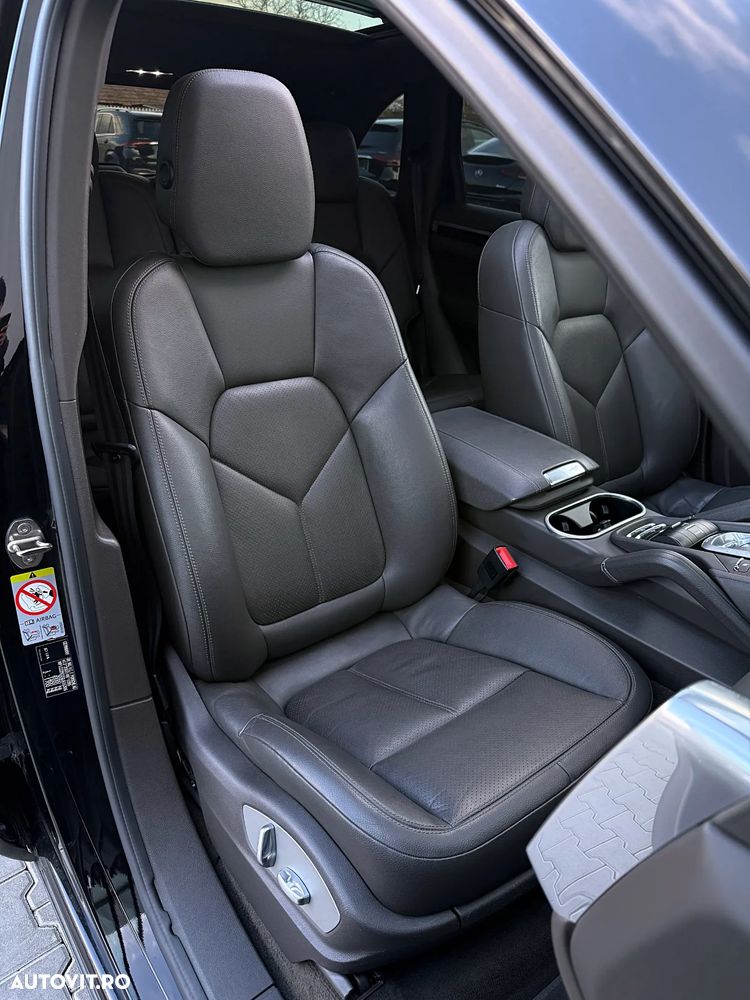 Porsche Cayenne S E-Hybrid Platinum Edition - 23