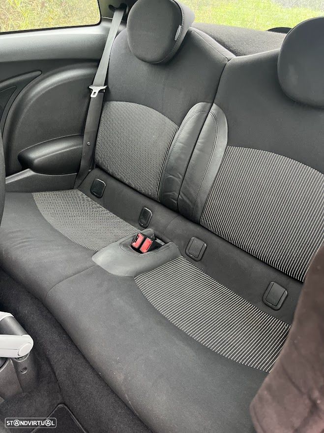 MINI 3 Portas Cooper D - 9