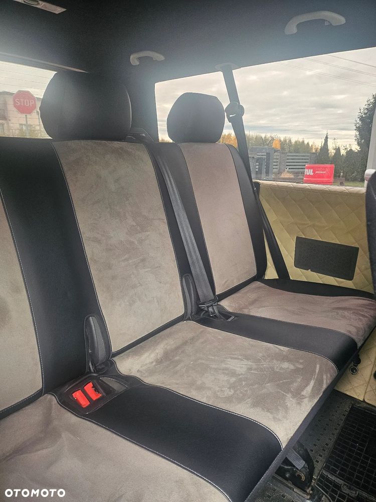 Volkswagen Caravelle - 8