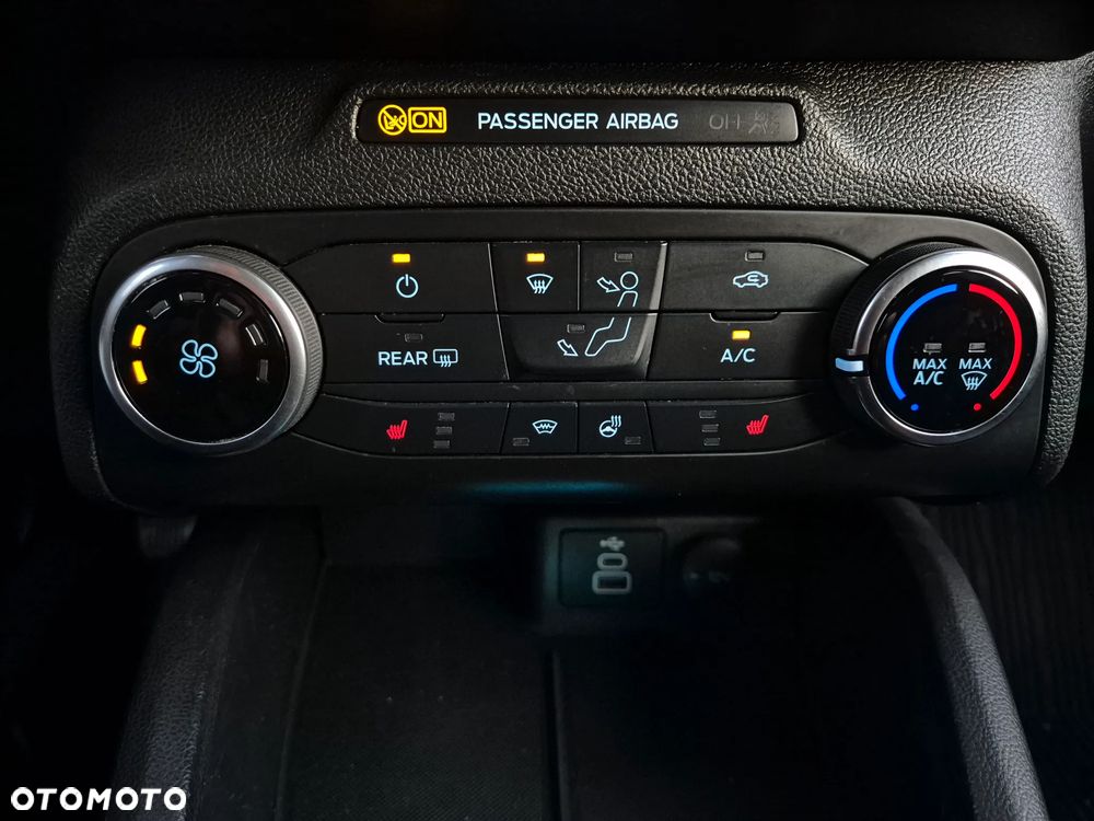Ford Focus 1.5 EcoBlue SCR Active - 12
