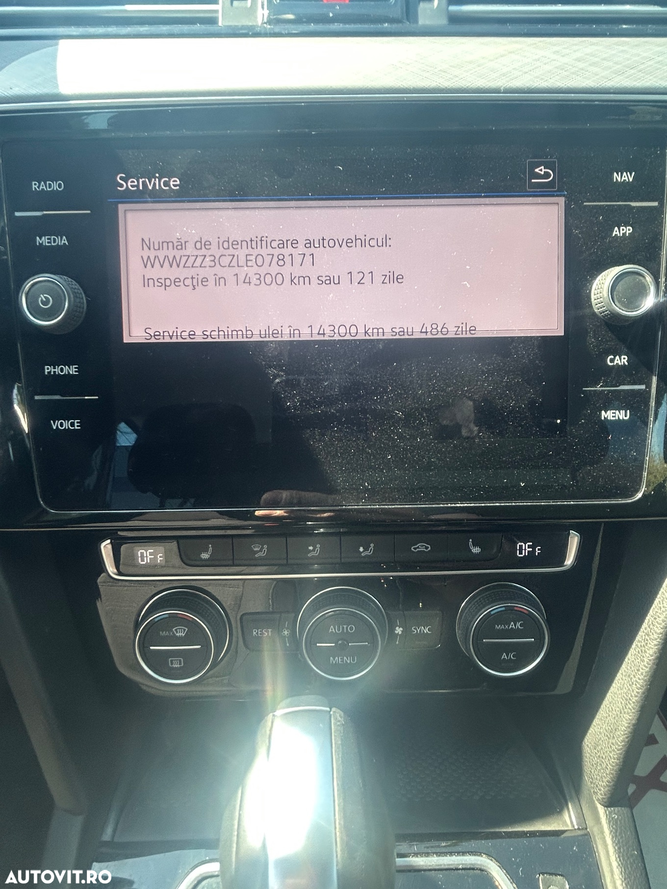 Volkswagen Passat Variant 1.6 TDI (BlueMotion Technology) DSG Comfortline - 14