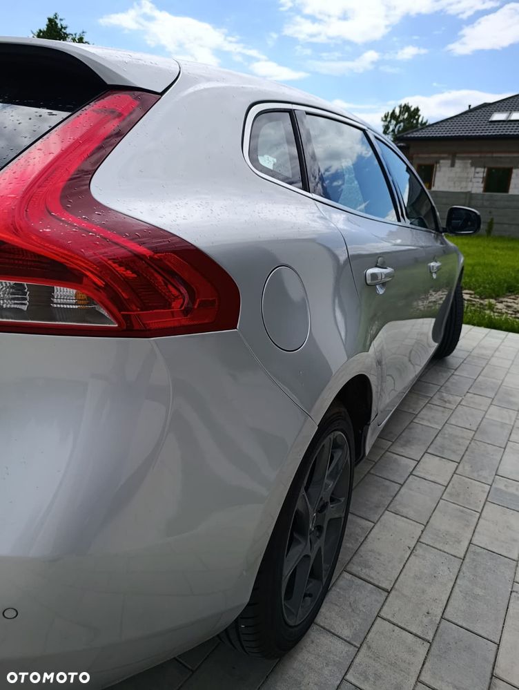 Volvo V40 T2 Drive-E Ocean Race - 3