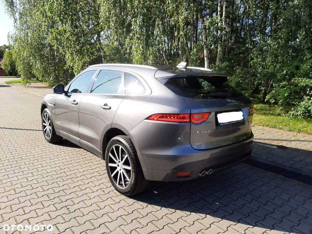 Jaguar F-Pace - 7