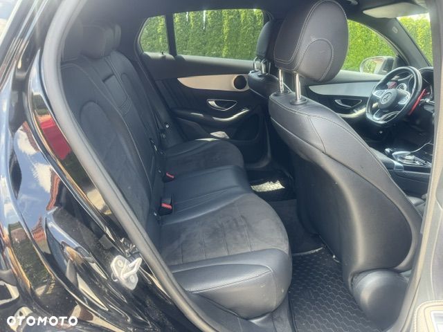 Mercedes-Benz GLC 250 d 4Matic 9G-TRONIC AMG Line - 25
