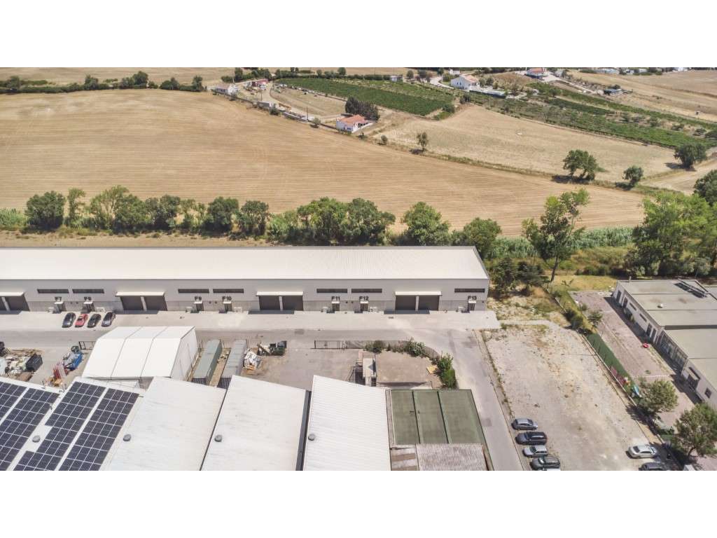 Armazém em rentabilidade à venda , Quinta de Matos - Grande imagem: 2/18