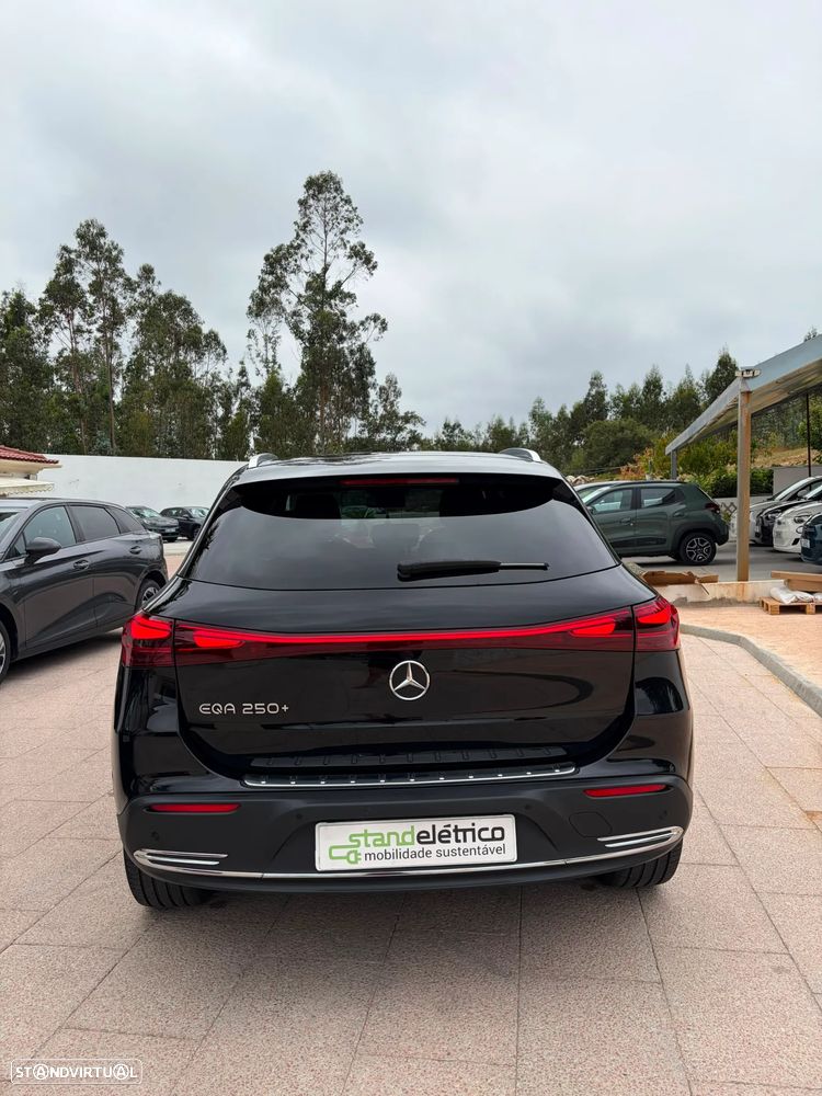 Mercedes-Benz EQA 250+ - 17