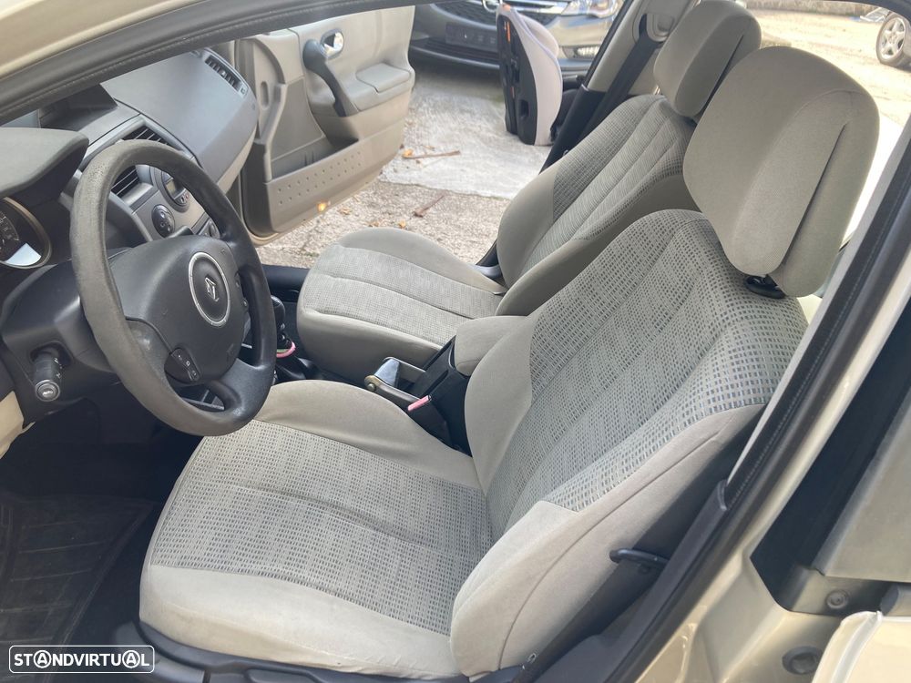 Renault Mégane Break 1.5 dCi Dynamique - 17