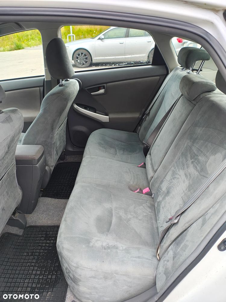 Toyota Prius 1.8 HSD Luna - 15