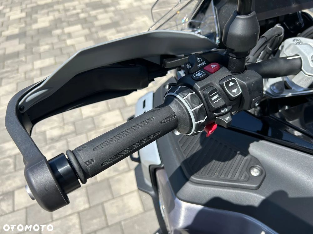 BMW XR - 10