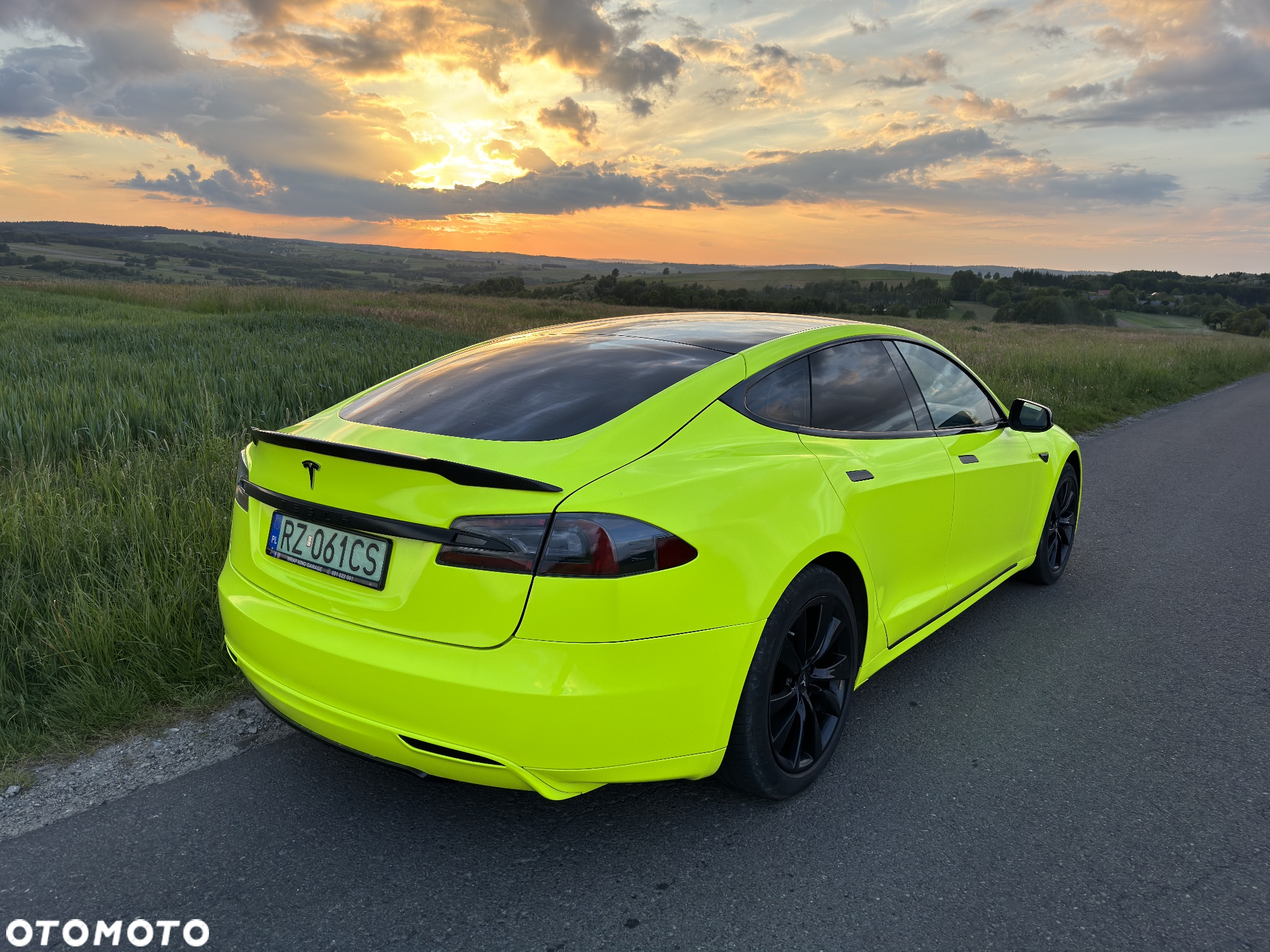 Tesla Model S Standard - 13