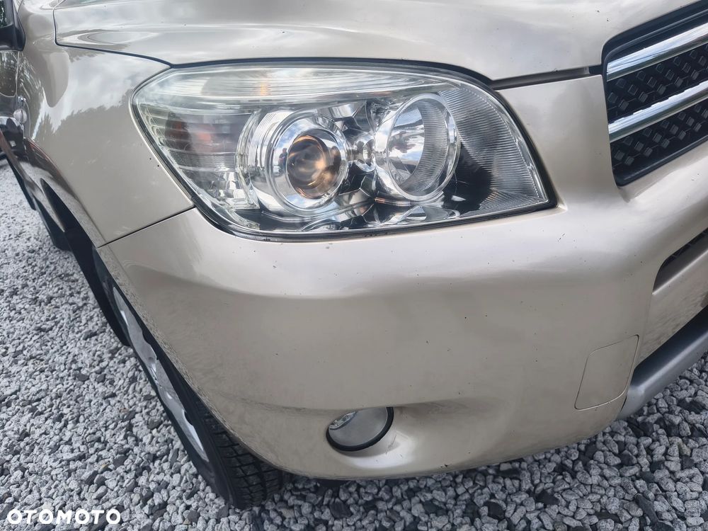 Toyota RAV4 2.2 D-4D Sol - 13