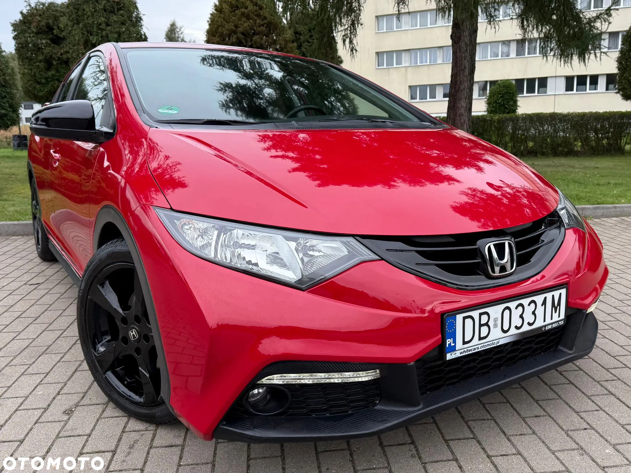 Honda Civic 1.8 i-VTEC Executive Black Edition - 12