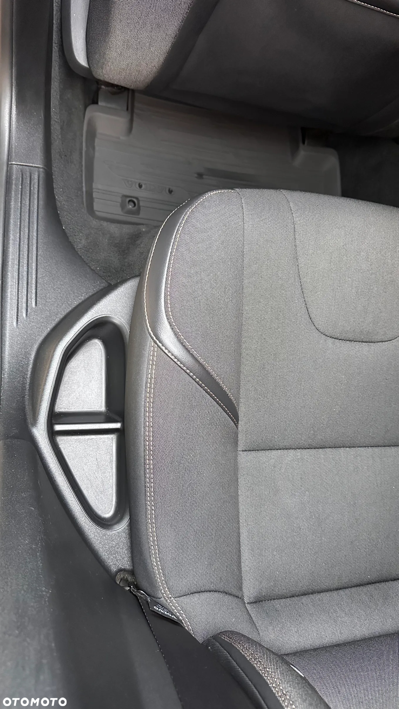 Volvo V40 Cross Country T4 AWD Momentum - 31