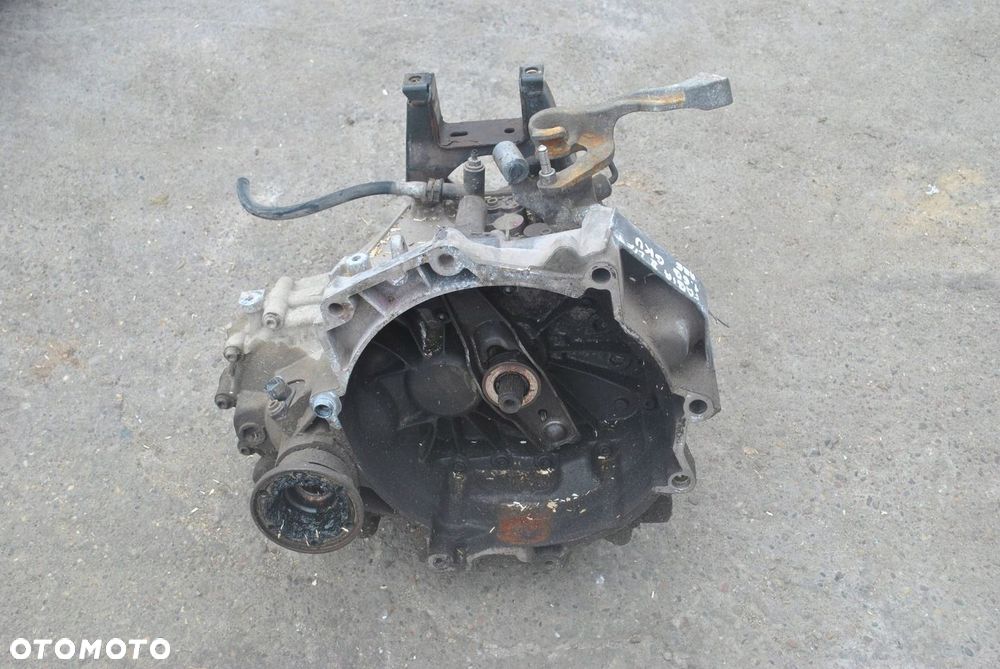 SKRZYNIA BIEGÓW MANUALNA VW SEAT SKODA GKU - 1